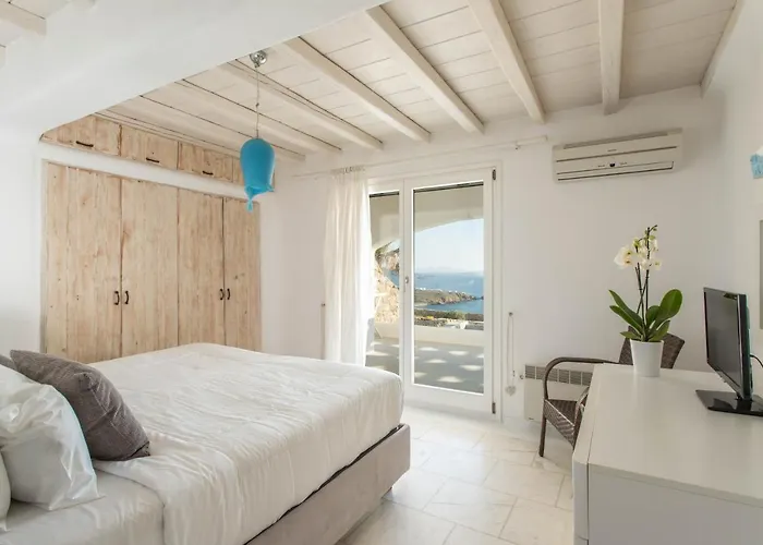 Willa Alitis By Mykonos Rocks *